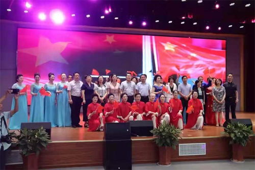 民盟同賀,同心逐夢 揚中支部組織盟員參加揚中市委統戰部文藝演出